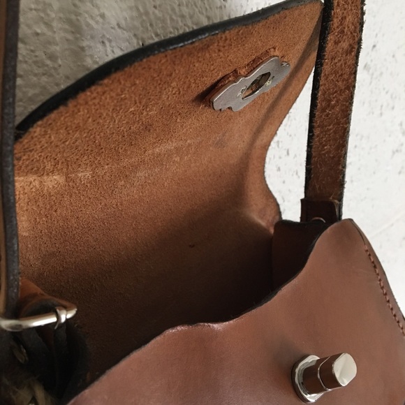 Vintage Round Leather Purse - Picture 5 of 7